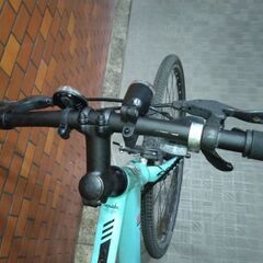 自転車店から出品です。　　4年使用のクロスバイク　ミントカラーの画像