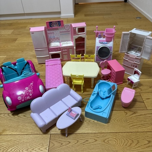 リカちゃん　まとめ売り　ゆったりさん　家具家電　服　アクセ　人形　小物ケース付き　ニューマンション 4LDK