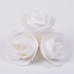 LEDキャンドル24個＆小さな花びらの造花の画像