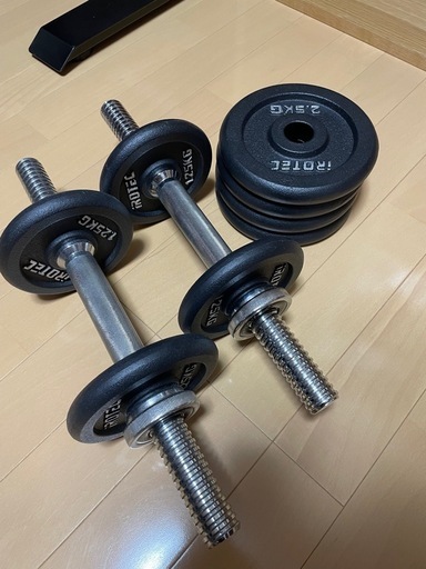 トレーニングベンチ&ダンベルのセット