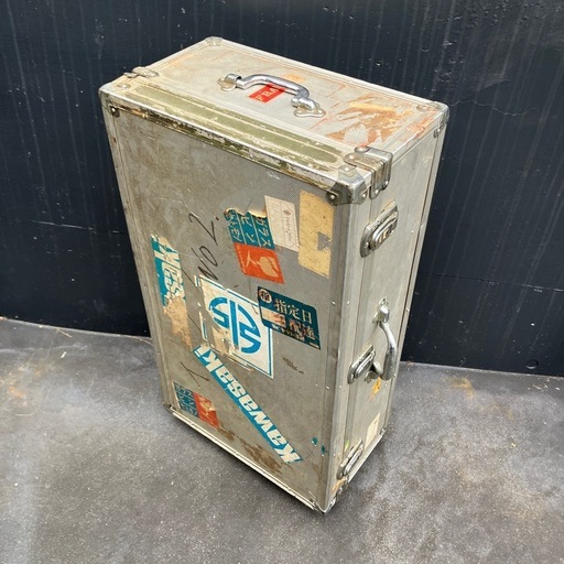 希少　大型　アルミキャリーケース　昭和レトロ　スーツケース　トラベルトランク