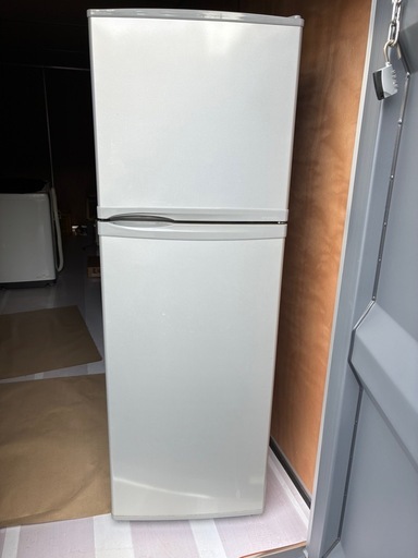 今日限りで冷蔵庫の出品終了します‼️ 夏にむけてセカンド冷蔵庫用に96L 小型冷蔵庫はどうですか