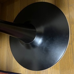 丸テーブルの画像