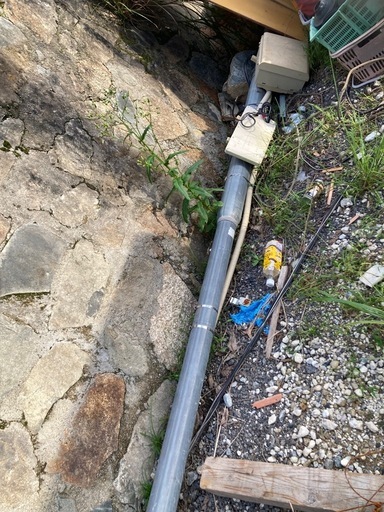 仮設電気柱