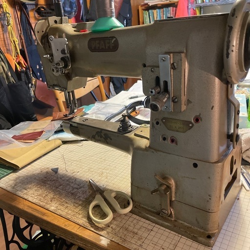 PFAFF 335 総合送り　腕ミシン