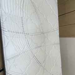 ベッドフレームの画像