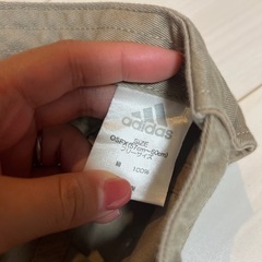 adidas キャップの画像