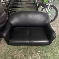 ローソファ　レザー黒　破れ無しの画像