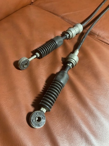 未使用 トヨタ スターレット GT ターボ《 E-EP82 》純正 トランスミッションケーブル 2本！