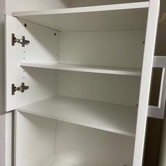 食器棚の画像
