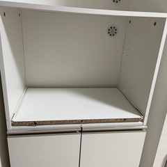 食器棚の画像