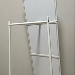 IKEA KNAPPER スタンドミラーの画像