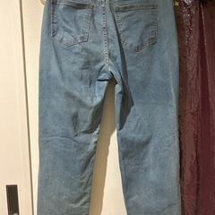 切りっぱなしストレートデニムの画像