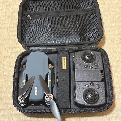 ドローンドローン カメラ付き 小型 4Kカメラ 収納ケース付き 60分飛行時間　クリスマス　プレゼント