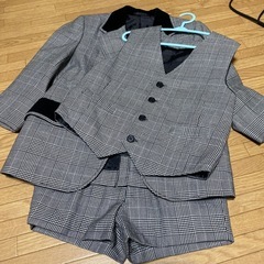 スーツ 
七五三に サイズ115A(小さめ)の画像