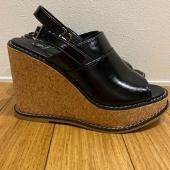 【新品】GU ウェッジサンダル　Mの画像