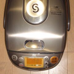 炊飯器★ZOJIRUSHI　NP-GF05★3合炊き★極め炊き★美品の画像