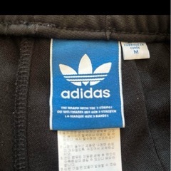 adidas トラックパンツ　の画像