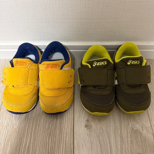 2足セット　asics スクスク13.5cm 恐竜　