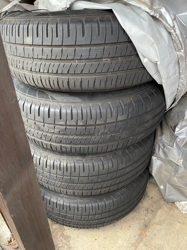 タイヤ4本セット　195/65R15
