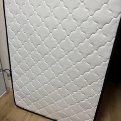 美品！シングルマットレスの画像