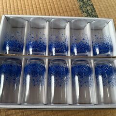 コップ　どれでも1セット100円の画像