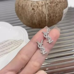 YSLゴールド&シルバーキャッチ付き両耳の画像