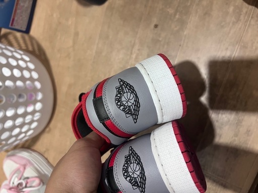 NIKE Air Jordan 1 Mid（出品)

