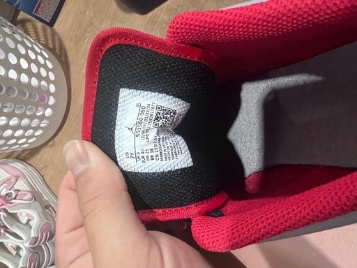 NIKE Air Jordan 1 Mid（出品)
