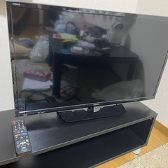 テレビ32型　テレビ台セット
の画像