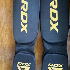 RDX ボクシンググローブ ヘッドギア レガース セットの画像