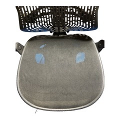 ■Herman Miller/ハーマンミラー■高級■スタンダード■ランバーサポート/メッシュ/スタイリッシュ/アーロンチェア/21万/ の画像