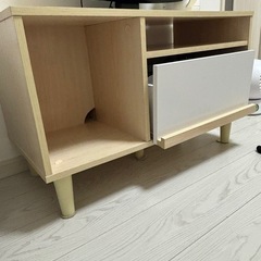 テレビ台の画像