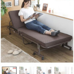 ニトリ折り畳みベッドの画像