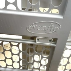ベビー　ペット　ゲート evenflo セーフティーゲートの画像
