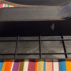 車座席横の小物入れの画像