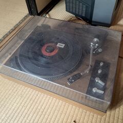 レコードプレイヤー 1,000円　YAMAHA YP-511の画像