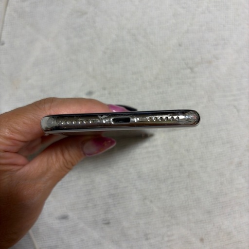 iPhone X
