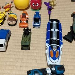 子供リュック 男の子おもちゃ色々 子供用軍手の画像