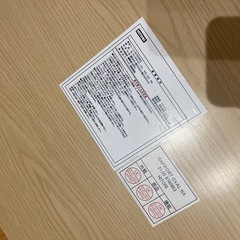 折りたたみテーブルと本棚のセットの画像