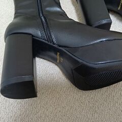 grl ロングブーツ　22.5の画像