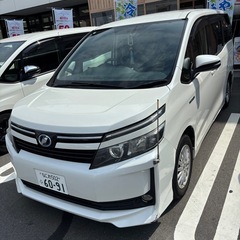 ハイブリットVOXYの画像