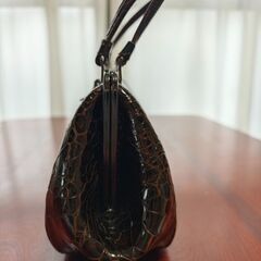 ワニ革ですの画像