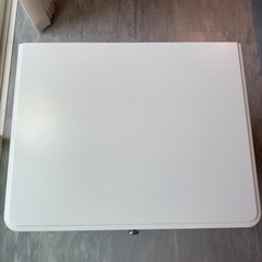 IKEA TYSSEDALサイドテーブル 51x40 cm ティッセダールの画像