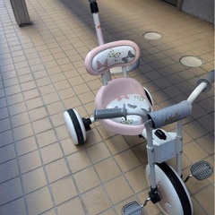 【受渡者決定】トイザらス限定　ミニーマウス　ハンドル付き子供用自転車の画像