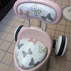 【受渡者決定】トイザらス限定　ミニーマウス　ハンドル付き子供用自転車の画像