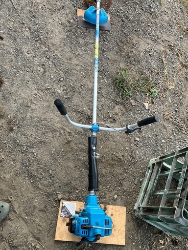 値下げ‼️シンダイワ刈払機