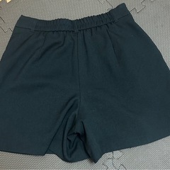 GU サイドプリーツスコート　Lサイズの画像