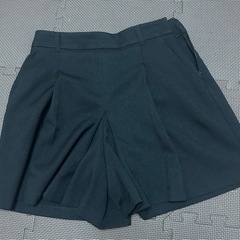 GU サイドプリーツスコート　Lサイズの画像