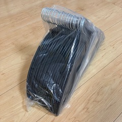 【新品未開封】ハンガー 20本セット　かたくずれ防止 すべらない  跡がつかないの画像